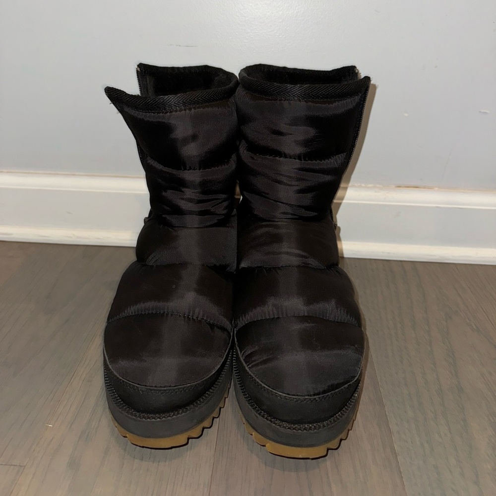 Women's Ridge Cold Weather Ugg Boots